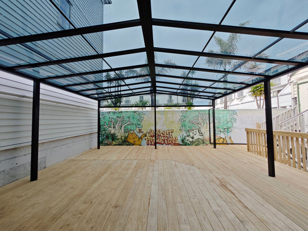 Outdoor blinds